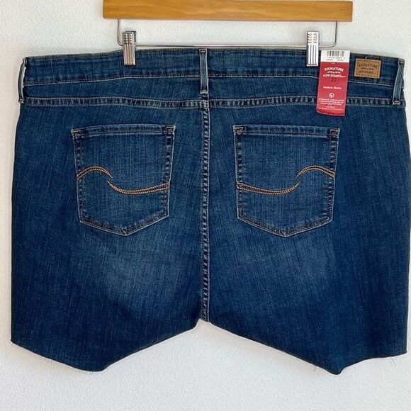Levi’s Signature Modern Shorts Medium Wash Denim - 22 - New - Picture 7 of 11